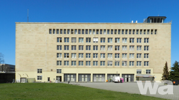 Öffnung des Flughafengebäudes Tempelhof – Tower THF