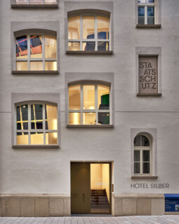 Dauerausstellung Hotel Silber