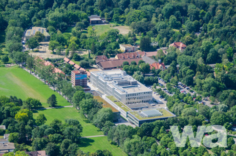 Berufsbildungs- und Technologiezentrum mit Verwaltungsbau