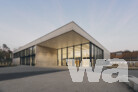Code Unique, Dresden | Hörsaalgebäude Homburg -  Ansicht Eingang Nord West, Dämmerung | © Felix Meyer, Bayreuth
