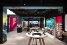 Best of Best Auszeichnung Innovative Architecture – Interior Retail/Flagship | Telekom Flagship Store Köln | Innenarchitekten: LEPEL & LEPEL Architekt Innenarchitektin PartG mbB | Auftraggeber: Deutsche Telekom Privatkunden-Vertrieb GmbH | Foto: © HGEsch Photography