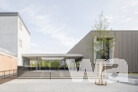 Ersatzneubau Sporthalle Fasanenhofschule Stuttgart – Ansicht Nord, Haupteingang | © Henrik Schipper Photography