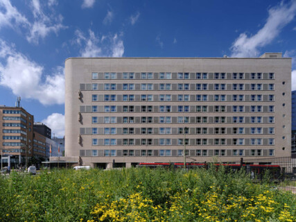 Stationspostgebouw