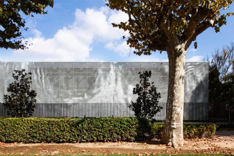 New kinetic, dynamic façade for a historic cistern in Cornella