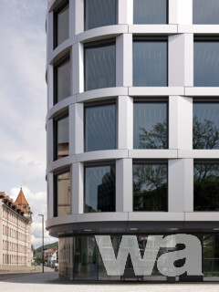 Weberei Conrad Areal – Bürogebäude des Landratsamts und Verdichtete Wohnbebauung | © Yohan Zerdoun