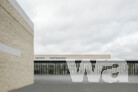 Feuerwehrtechnisches Zentrum Nordhausen – Ansicht auf die Fahrzeughalle | © Henrik Schipper Photography, Dortmund