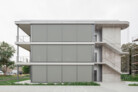 Auszeichnung: TINA - flexibles Büro- und Wohngebäude, Breisach am Rhein | Bauherrschaft: Bettina Häberle | Architektur: STUDIO SOZIA, Lisa Häberle & Valerio Calavetta | Foto: © Kim Fohmann