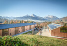 Anerkennung: Kulturhof Stanggass, Bischofswiesen | Architektur: Arc Architekten Partnerschaft mbB, Bad Birnbach | Innenarchitektur: Arc Architekten mit Stephanie Ach, Johanniskirchen | Landschaftsarchitektur: lab Brenner, Landshut | Bauherrin: Dr. Wimmer Verwaltungs GmbH & Co. KG, Berchtesgaden | Foto: © Josefine Unterhauser, Bad Reichenhall