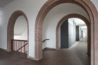 Anerkennung: Alte Schule – Wohnen am Pestalozzipark, Halle | Enke Wulf Architekten, Berlin || Wohnboxen im denkmalgeschützten Wohnflur. Fotograf*in: Enke Wulf Architekten, Berlin