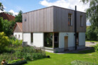 Sonderpreis Zirkuläres Bauen und Naturbaustoffe: EFH in Gemeinschaft, Barsinghausen | Architektur: Moritz Othmer + Theis Janssen | Tragwerksplanung: DREWES + SPETH / Liam Winckler | Holzbau: Die Holzverbindung GmbH | Fotografie: © Liam Winckler