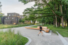 Auszeichnung in der Kategorie Wohnumfeld: Prinz-Eugen-Park, München | Arge TERRA.NOVA Landschaftsarchitektur, München und Club L94 Landschaftsarchitekten GmbH, Köln, Peter Wich, Frank Flor | Foto: © Boris Storz