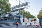 Montage der Brücke | © Markus Kümmerle/Städtisches Klinikum Karlsruhe
