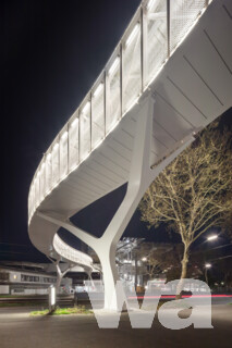 Brücke Städtisches Klinikum Karlsruhe | © HGEsch
