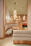 Anerkennung in der Kategorie Restaurant: KOMU, München | Innenarchitektur: Thatenhost Interior, München | Betreiber: Christoph Kunz || Foto: © Konstantin Volkmar
