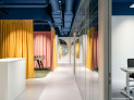 1. Preis: Von der Lagerhalle zum Treuhandbüro, Lenzburg (CH) | Auftraggeber: Treuvision AG, Lenzburg (CH) | Architekturbüro: Studio Gessaga GmbH, Zürich || Foto: © Pierre Kellenberger Fotografie, Zürich (CH)