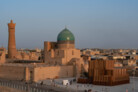 Winning Design of the AlMusalla Prize 2025 at the Bukhara Biennial 2025: EAST Architecture in collaboration with engineers AKT II and artist Rayyane Tabet || Photo: © Sara Saad, courtesy of the Diriyah Biennale Foundation