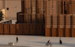Winning Design of the AlMusalla Prize 2025 at the Bukhara Biennial 2025: EAST Architecture in collaboration with engineers AKT II and artist Rayyane Tabet || Photo: © Sara Saad, courtesy of the Diriyah Biennale Foundation