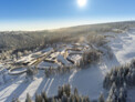 Preisträger: LOTTO Thüringen Eisarena Oberhof, Oberhof, Deutschland | Planer/Architekt: HOFFMANN.SEIFERT.PARTNER architekten ingenieure mit Trabert Ingenieure | Eigentümer/Betreiber: Zweckverband Thüringer Wintersportzentrum Oberhof | Foto: © Thomas Siegrist Fotografie