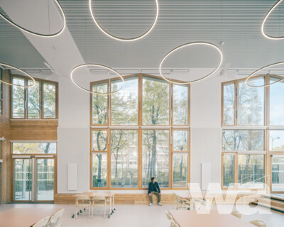 75 Studentenwohnungen, 75 Sozialwohnungen und Medienbibliothek | © Charly Broyez